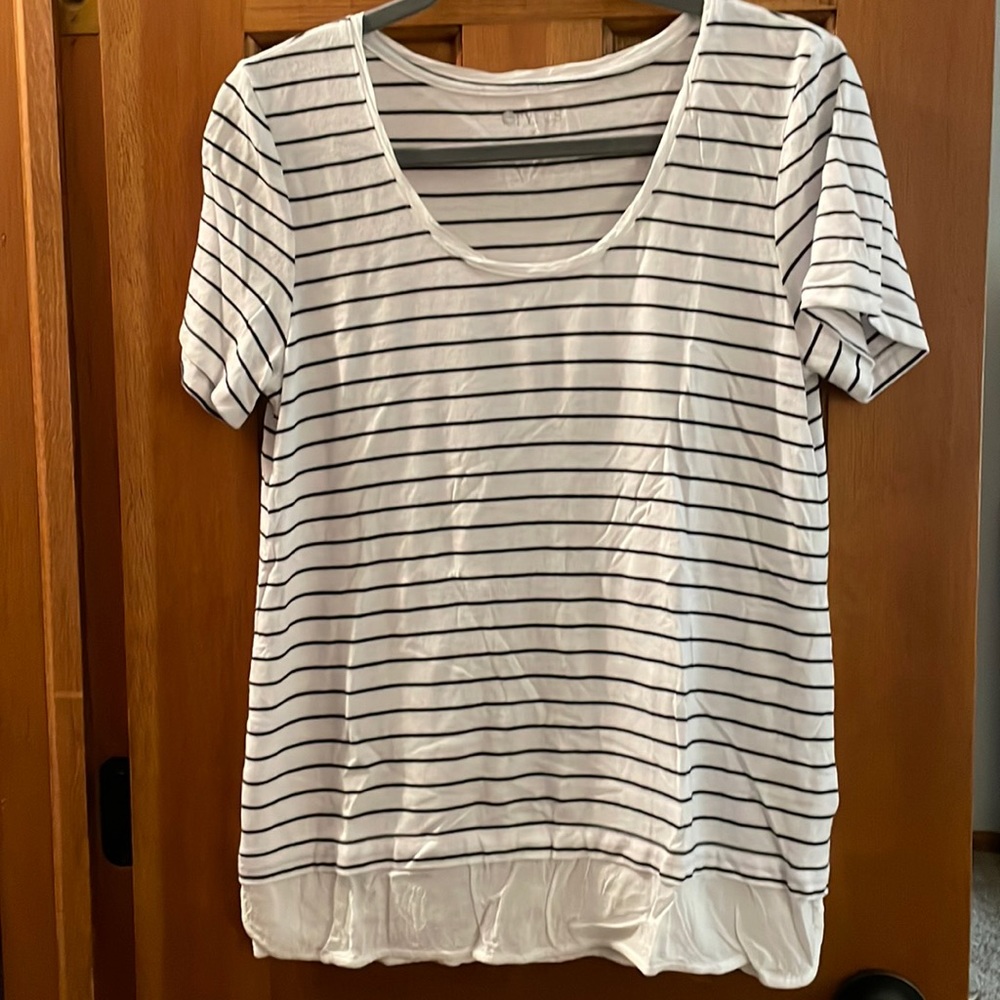 White and black striped shirt sleeve top